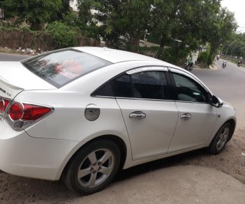 Chevrolet Cruze Rs 2013 - Xe nhà do đổi số tự động nên bán. Ai thương thì em gã xin đừng trả giá, mấy hôm nay mấy anh cò làm em vất vả quá rồi