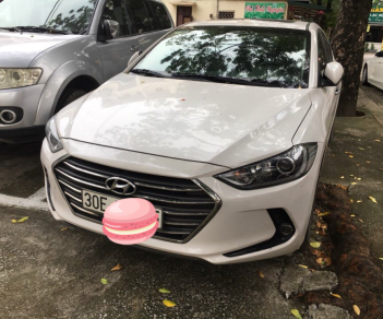 Hyundai Elantra 1.6 2016 - Bán xe Hyundai Elantra sản xuất 2016, đăng ký 2017, màu trắng, 620 triệu