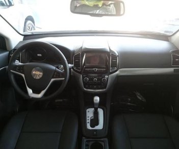 Chevrolet Captiva 2017 - Bán Chevrolet Captiva sản xuất năm 2017, màu trắng  