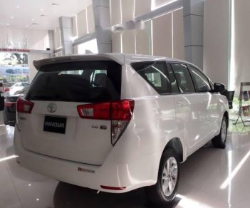 Toyota Innova 2018 - Cần bán xe Toyota Innova năm 2018, màu trắng