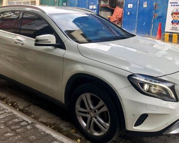 Mercedes-Benz GLA-Class  AT  2015 - Bán Mercedes AT sản xuất năm 2015, màu trắng  