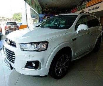 Chevrolet Captiva 2017 - Bán Chevrolet Captiva sản xuất năm 2017, màu trắng  