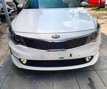 Kia Optima 2.0 ATH 2017 - Cần bán lại xe Kia Optima 2.0 ATH sản xuất năm 2017, màu trắng