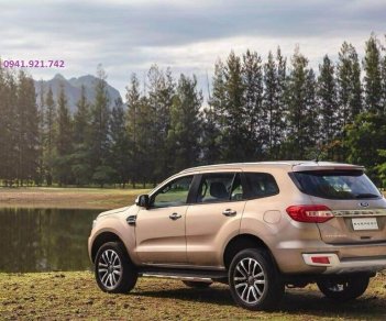 Ford Everest Titanium 4x2 2018 - Bán xe Ford Everest Titanium 4x2 đời 2018, xe nhập khẩu Thái Lan, đủ màu hỗ trợ trả gop, lh: 0941921742