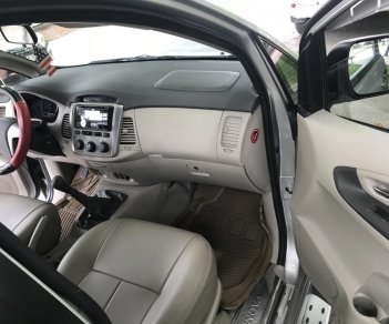 Toyota Innova E 2015 - Cần bán xe Toyota Innova E năm 2015 - Màu bạc, xe gia đình - Hình thức, chất lượng ok