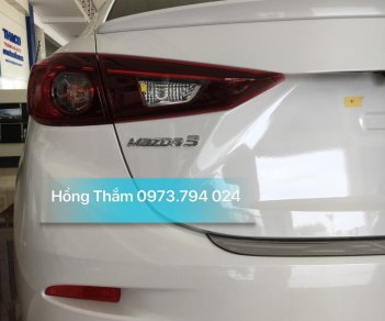 Mazda 3 1.5AT 2018 - Tháng ngâu mua xe Mazda 3, gía sốc chỉ với 130 tr 