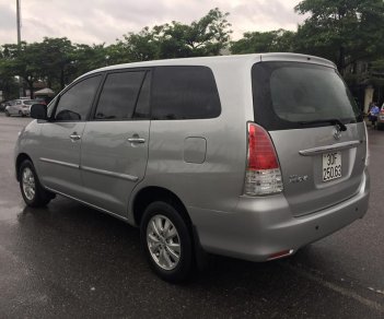 Toyota Innova 2.0 G 2011 - Bán xe gia đình cần bán Toyota Innova 2.0 G 2011