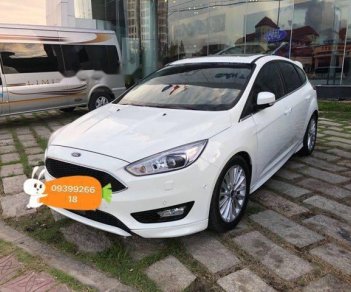 Ford Focus   Sport    2015 - Bán Ford Focus Sport đời 2015, màu trắng, nhập khẩu nguyên chiếc  