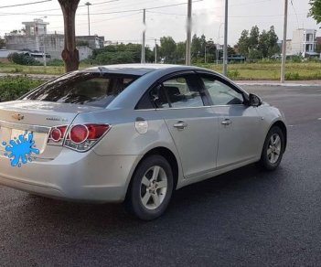 Chevrolet Cruze 2011 - Bán Chevrolet Cruze sản xuất năm 2011, màu bạc như mới, giá 325tr