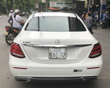 Mercedes-Benz E class E250 2016 - Bán xe Mercedes E250 sản xuất 2016, màu trắng