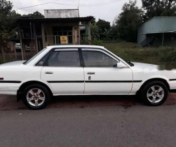 Toyota Camry 1988 - Bán Toyota Camry sản xuất năm 1988, màu trắng số sàn