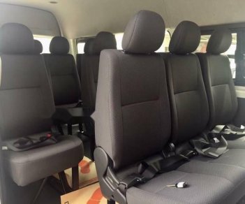 Toyota Hiace 2018 - Bán ô tô Toyota Hiace đời 2018, màu trắng, nhập khẩu nguyên chiếc Thái Lan