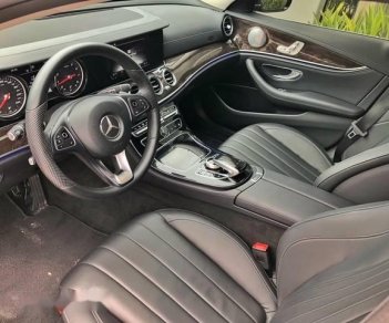 Mercedes-Benz E class E250 2016 - Cần bán xe Mercedes E250 đời 2016, màu đen