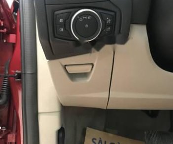 Ford Focus 2018 - Bán Ford Focus năm sản xuất 2018, màu đỏ