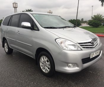 Toyota Innova 2.0 G 2011 - Bán xe gia đình cần bán Toyota Innova 2.0 G 2011