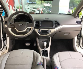 Kia Morning Si AT 2018 - Bán Kia Morning Si AT sản xuất 2018, màu trắng, giá niêm yết 379tr