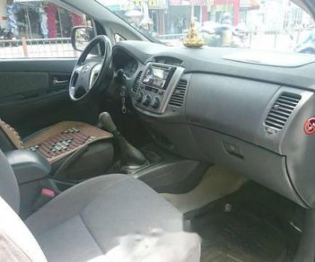 Toyota Innova   2013 - Bán Toyota Innova sản xuất năm 2013, màu bạc còn mới, 530tr