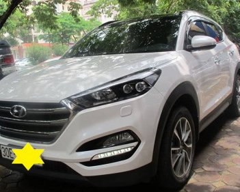 Hyundai Tucson  2.0AT  2017 - Salon bán Hyundai Tucson 2.0AT 2017, màu trắng