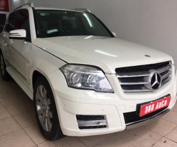 Mercedes-Benz GLK Class GLK300 2009 - Cần bán gấp Mercedes GLK300 2009 màu trắng, giá cạnh tranh, xe cực tốt