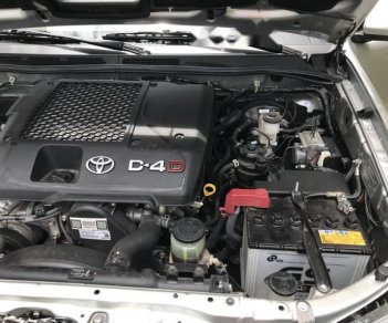 Toyota Fortuner  2.5G 2016 - Cần bán gấp Toyota Fortuner đời 2016, màu bạc số sàn, giá 935tr