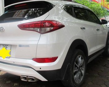 Hyundai Tucson  2.0AT  2017 - Salon bán Hyundai Tucson 2.0AT 2017, màu trắng