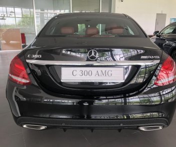 Mercedes-Benz C class C300 AMG 2018 - Cần bán xe Mercedes C300 AMG 2018, gía hỗ trợ tháng 7 âm