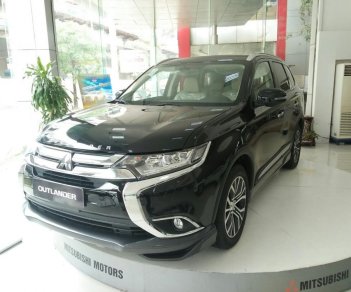 Mitsubishi Outlander CVT 2.4 Premium  2018 - Bán Mitsubishi Outlander CVT 2.4 Premium 2018, có xe giao ngay, giá tốt hết nấc