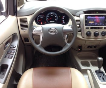 Toyota Innova 2.0G AT 2014 - Cần bán xe Toyota Innova 2.0G AT 2014 màu vàng cát