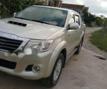 Toyota Hilux   2011 - Cần bán lại xe Toyota Hilux năm 2011, màu bạc, số sàn, giá chỉ 470 triệu