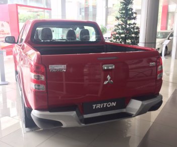 Mitsubishi Triton 4x2 AT 2018 - Bán Mitsubishi 4x2 AT đời 2018, màu đỏ, nhập khẩu nguyên chiếc. Có xe giao ngay