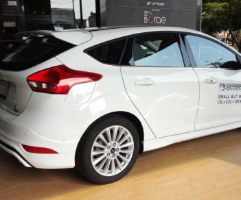 Ford Focus Trend 2018 - Focus 1.5 Ecoboost giảm tiền mặt 120tr tặng bảo hiểm, dán kính, số lượng có hạn