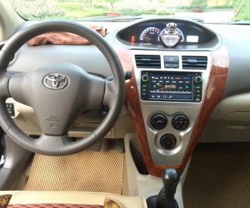 Toyota Vios E 2010 - Gia đình cần bán gấp chiếc Toyota Vios E 2010, màu đen, chính chủ, số sàn