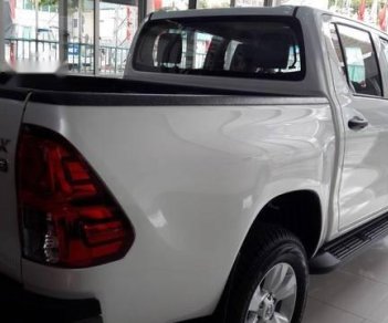 Toyota Hilux 2.4 E AT 4x2 2018 - Bán Toyota Hilux sản xuất năm 2018, xe nhập