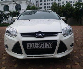 Ford Focus Sport 2.0 2015 - Cần bán xe Ford Focus Sport 2.0 năm sản xuất 2015, màu trắng, giá 595tr