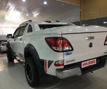 Mazda BT 50 2.2L 4x4MT 2017 - Bán Mazda BT 50 2.2 4x4 2017, màu trắng, nhập khẩu, 575tr