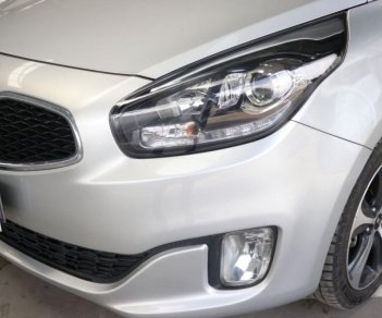 Kia Rondo 2.0AT 2015 - Bán xe Kia Rondo 2.0AT năm 2015, màu bạc, 566 triệu