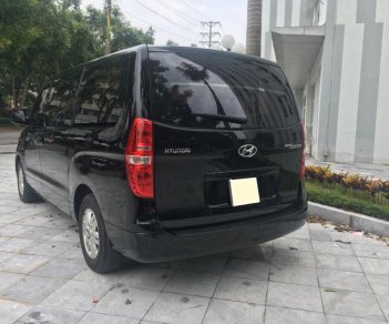 Hyundai Grand Starex 2017 - Bán xe Hyundai Grand Starex năm sản xuất 2017, màu đen, nhập khẩu, giá 825tr