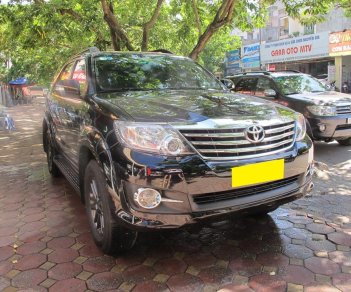 Toyota Fortuner 2.7V (4x2) 2016 - Bán ô tô Toyota Fortuner 2.7V (4x2) đời 2016, màu đen, 925 triệu