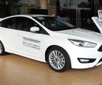 Ford Focus Trend 2018 - Focus 1.5 Ecoboost giảm tiền mặt 120tr tặng bảo hiểm, dán kính, số lượng có hạn