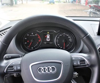 Audi A3 2016 - Cần bán Audi A3 đời 2016, màu đen, nhập khẩu nguyên chiếc - xe mới 100%