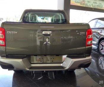 Mitsubishi Triton 2018 - Bán xe bán tải Mitsubishi 1 cầu tự động, màu xanh rêu ở Quảng Bình. LH: 0911821513