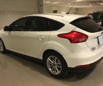 Ford Focus 2017 - Bán Ford Focus đời 2017, màu trắng, chỉ cần 170 triệu lấy xe ngay