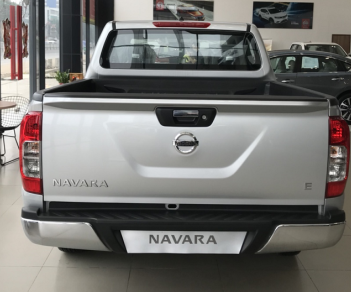 Nissan Navara E 2018 - Bán ô tô Nissan Navara E sản xuất 2018, màu bạc, xe nhập, giá tốt