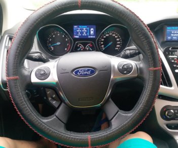 Ford Focus Sport 2.0 2015 - Cần bán xe Ford Focus Sport 2.0 năm sản xuất 2015, màu trắng, giá 595tr