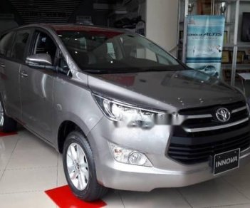 Toyota Innova  2.0  2018 - Cần bán Toyota Innova 2.0 sản xuất 2018, màu bạc