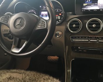 Mercedes-Benz GLC-Class   2.0 AT  2016 - Bán ô tô Mercedes 2.0 AT sản xuất 2016, màu trắng 