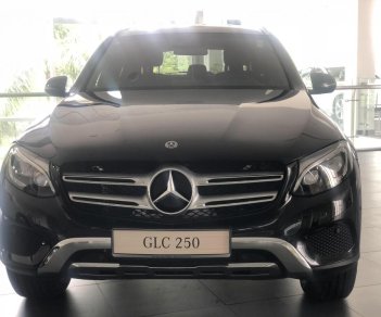 Mercedes-Benz GLC-Class GLC250 2018 - Cần bán xe Mercedes GLC250 2018 có giá hỗ trợ tháng 7 âm lịch