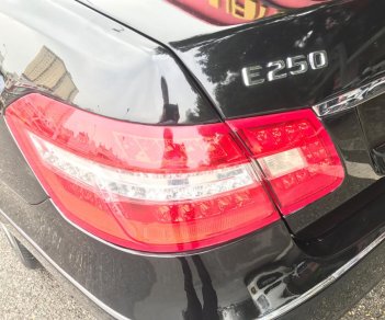 Mercedes-Benz E class E250  2010 - Bán Mercedes E250 2010 màu đen