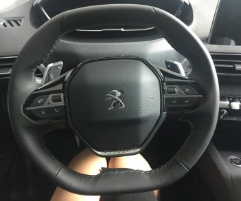 Peugeot 5008 2018 - Bán Peugeot 5008 2018, màu đen