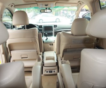 Toyota Alphard 2014 - Bán Toyota Alphard Limited sản xuất 2014, đk 2015